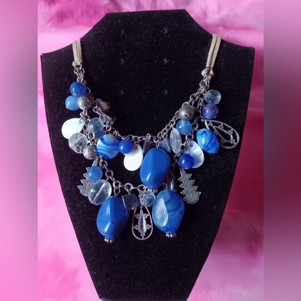 boutique blue charm necklace